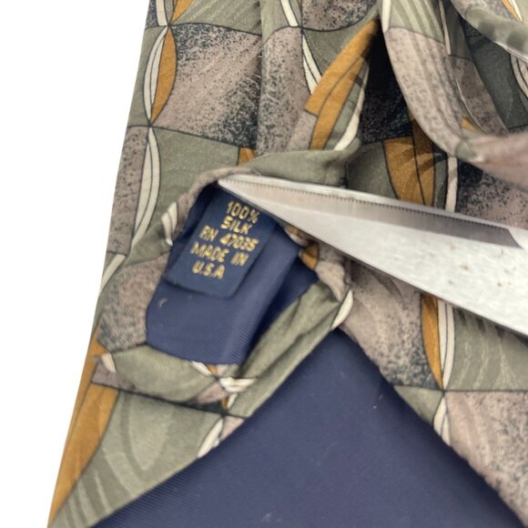 Gianno 100% Silk Mens Tie With Geometric Green & Gold Pattern Made In USA Busine - Picture 6 of 8